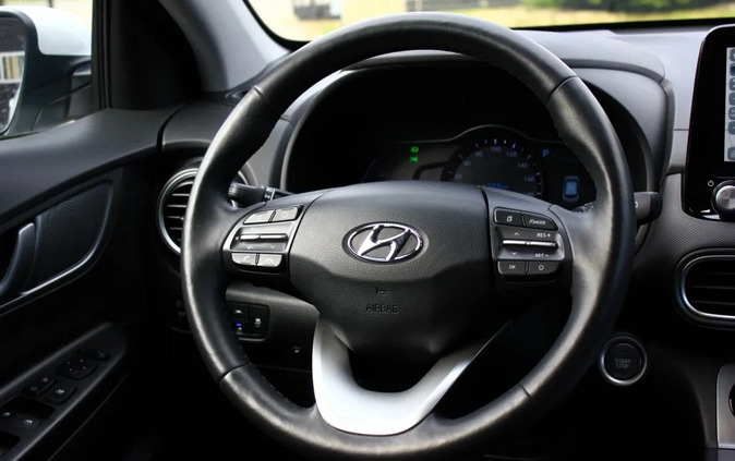 Hyundai Kona cena 92900 przebieg: 32000, rok produkcji 2020 z Dobrzyń nad Wisłą małe 742